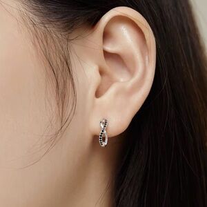 - 🖤Elegant Black and White Cz Diamond InfinityStyle minimalistic Latcback …